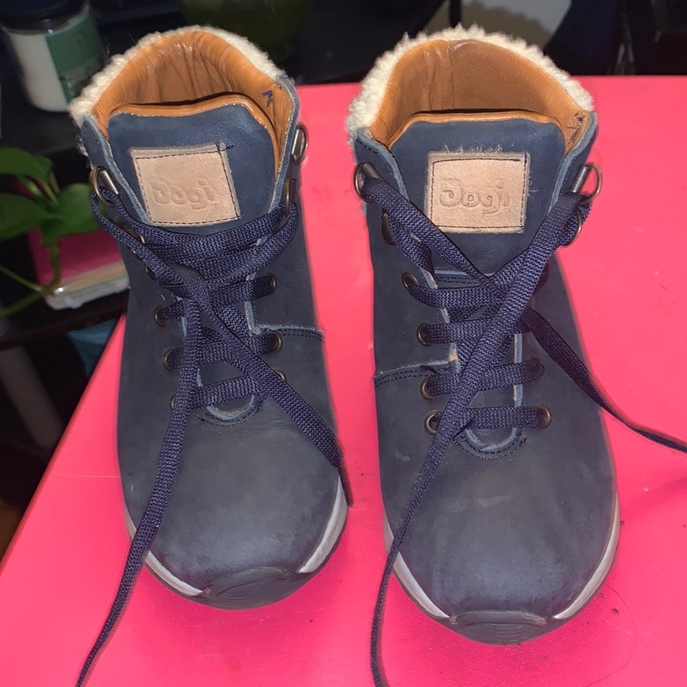 Kids Navy blue boots